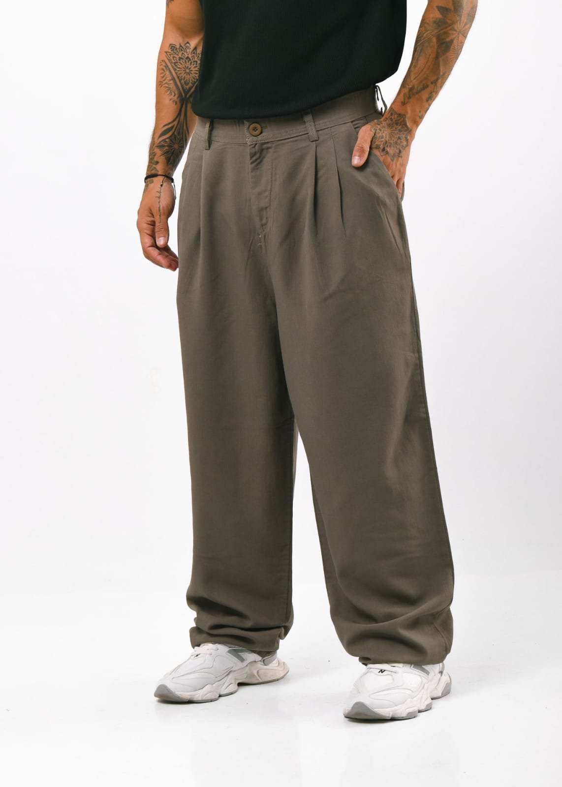 0baf5a92-eeff-4310-8416-d2759402640e Baggy sastrero verde - Imagen 1
