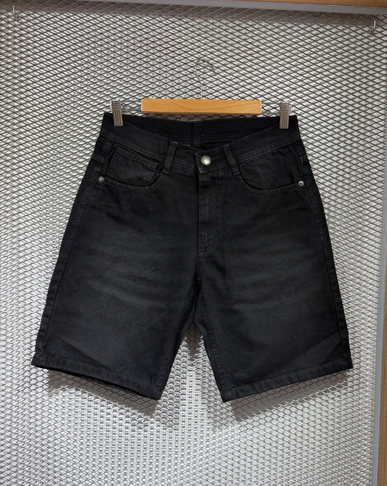 801bcaea-3ef4-46f5-a651-1b98b967be8e Bermuda mom negro - Imagen 1