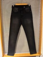 Semi-chupin negro elastizado jean